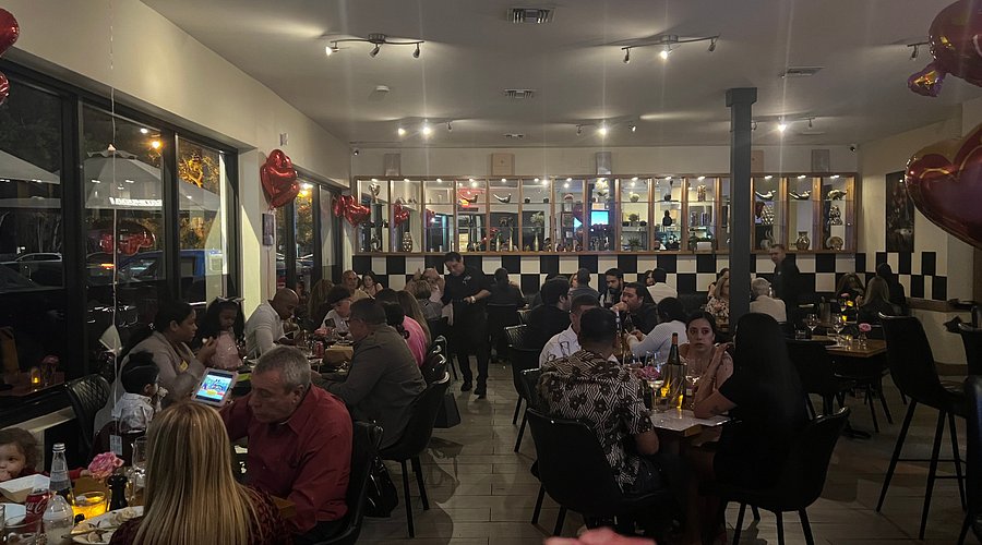 Fine dining setup at Certo Italian Restaurants Dubai