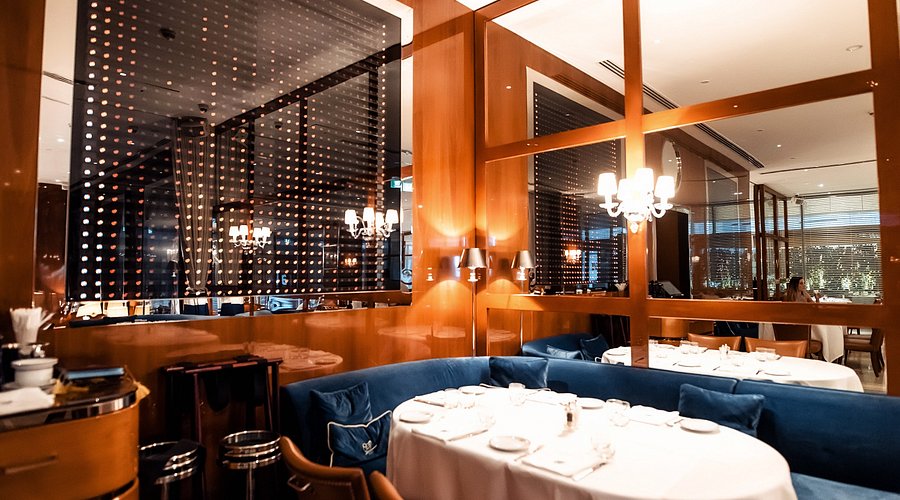 Guests enjoying dinner at Cipriani Restaurants in Dubai