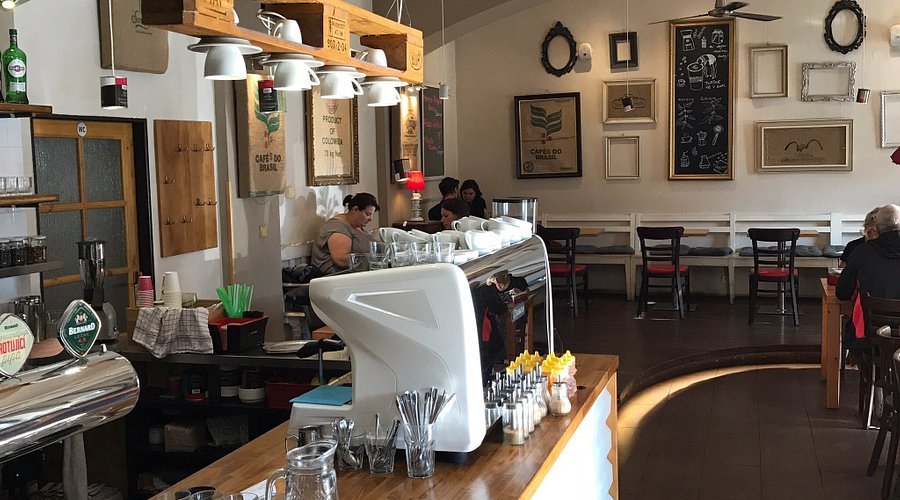 Dining Ambiance at Sicily Café Italian Restaurants in Dubai